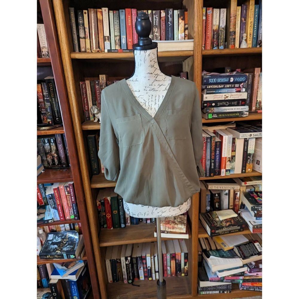 new York & company olive green draped crossover blouse 3/4th sleeve sz s euc